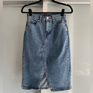 Light blue denim pencil skirt